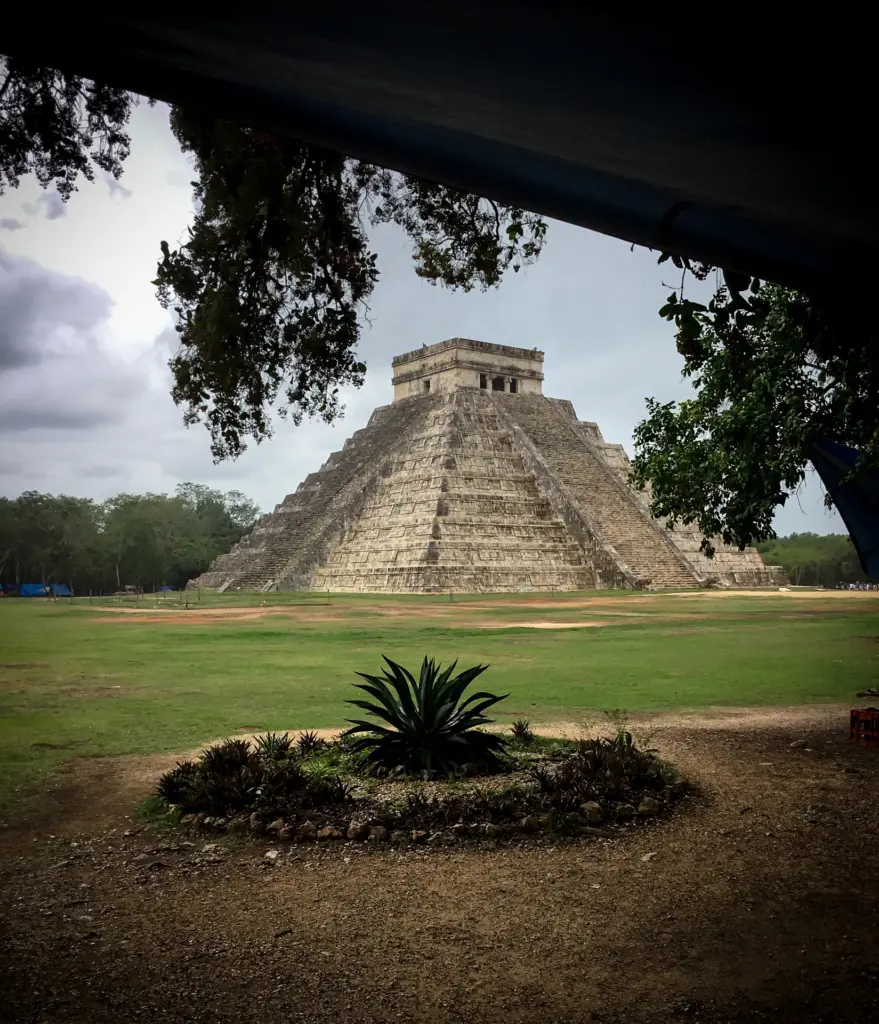 Cancun activities for couples day trip to Chichen Itza