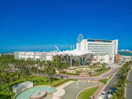 La Isla Guide, Review, Hacks & AI Concierge